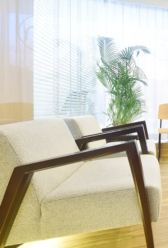 マウスピース、ワイヤー・ブラケット あなたに適した治療を提案できる歯列矯正専門医院