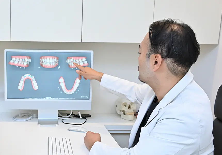 撮影された画像をAIが分析し、担当医が確認