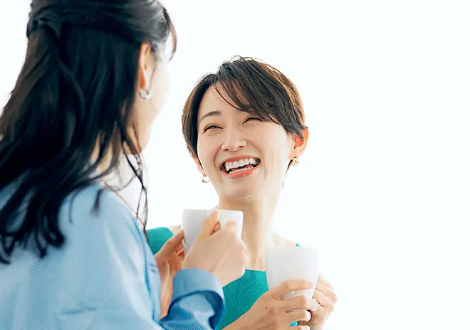 目立ちにくく、しゃべりやすい