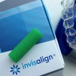 矯正治療日記 vol.14　「マウスピース型矯正装置（インビザライン）の補助装置」