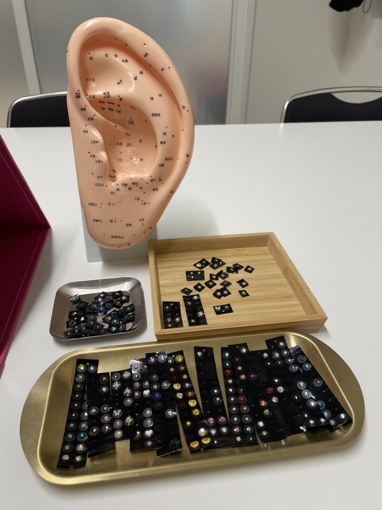 耳つぼジュエリー